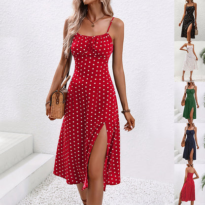 Robe longue à pois fendue et élégante pour l'été